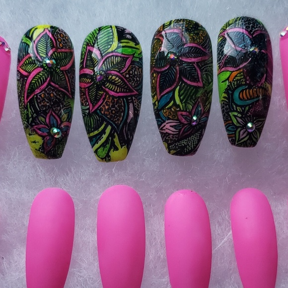 "FloraRita" Reusable Press On Nails - Picture 2 of 6